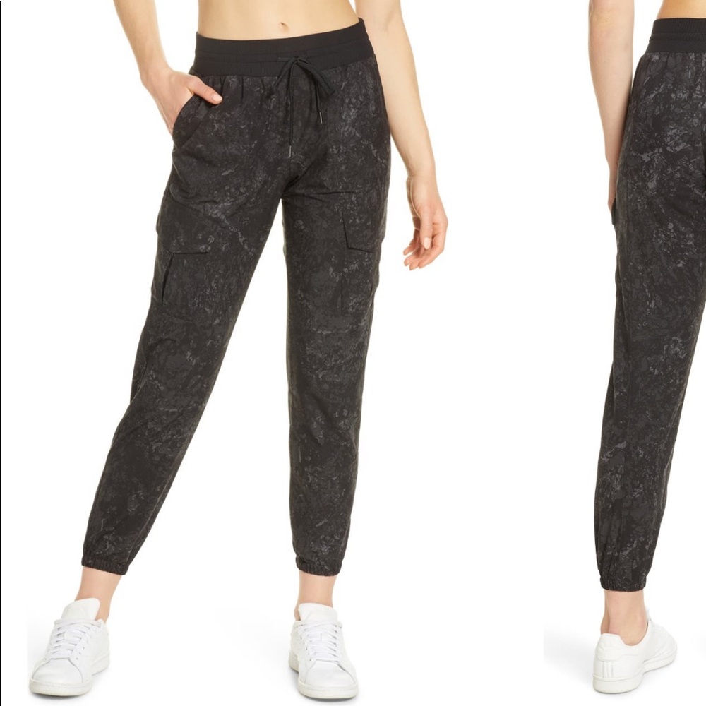 Zella getaway Cargo pants